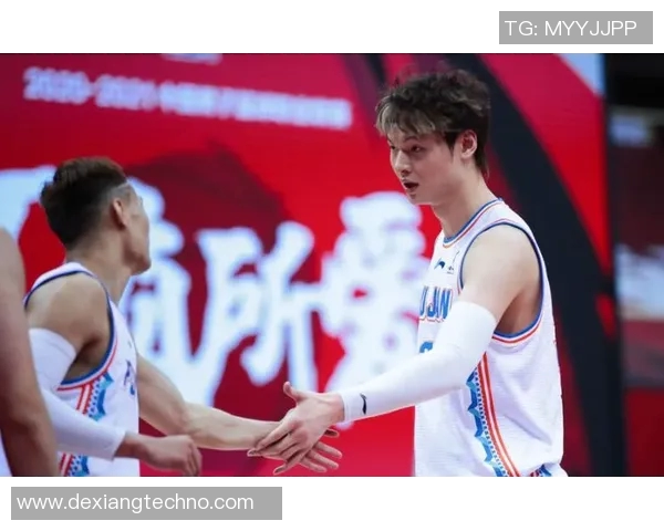 上海篮球队实力引发热议球迷对球队表现的不同看法与争论 上海篮球队实力引发热议球迷对球队表现的不同看法与争论