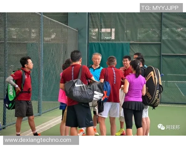 成都网球队在城市联赛中的团队协作表现分析与点评 成都网球队在城市联赛中的团队协作表现分析与点评