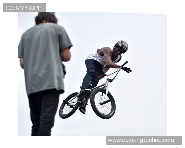 成都极限运动队包夹策略分析与得失评估探讨 成都极限运动队包夹策略分析与得失评估探讨