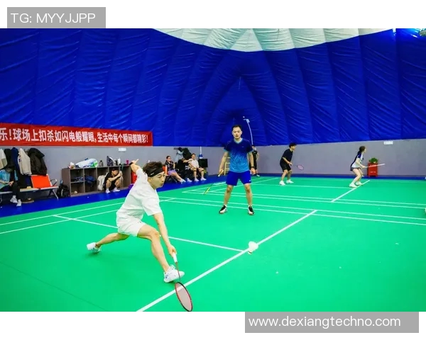 羽毛球的梦想与坚持：上海羽毛球队成长历程的真实记录