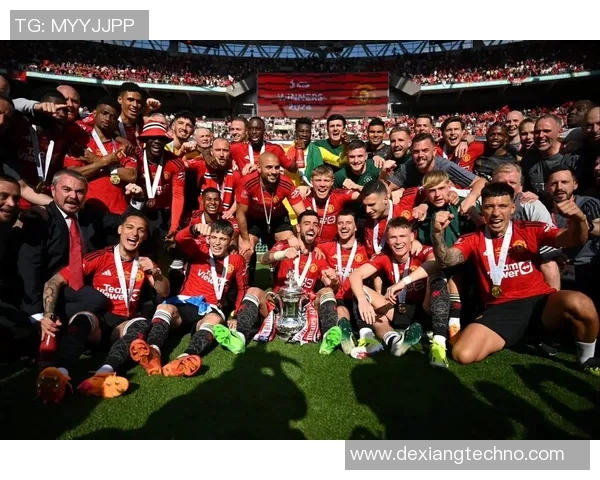 利物浦与曼城激战正酣谁能在这场巅峰对决中笑到最后 利物浦与曼城激战正酣谁能在这场巅峰对决中笑到最后