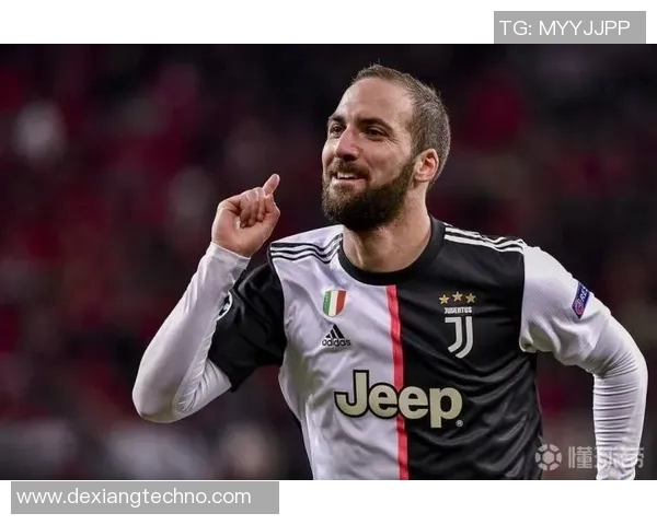 摩斯高伦与洛克伦的对决分析及赛季表现对比探讨