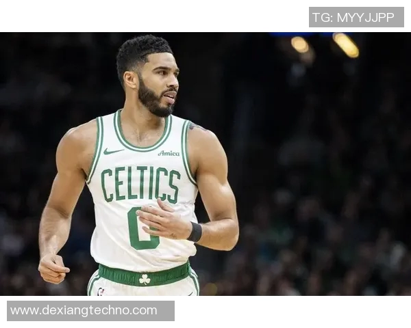 杰森塔图姆如何在NBA赛场上展现出超凡的领导力与竞技才能