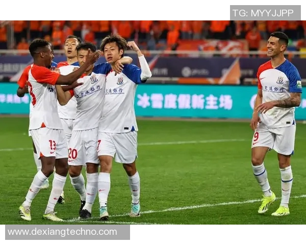 申花与亚泰对决主裁判表现分析及比赛影响探讨 申花与亚泰对决主裁判表现分析及比赛影响探讨