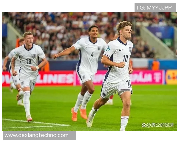 英格兰女足与荷兰女足激战正酣比分揭晓引发热议