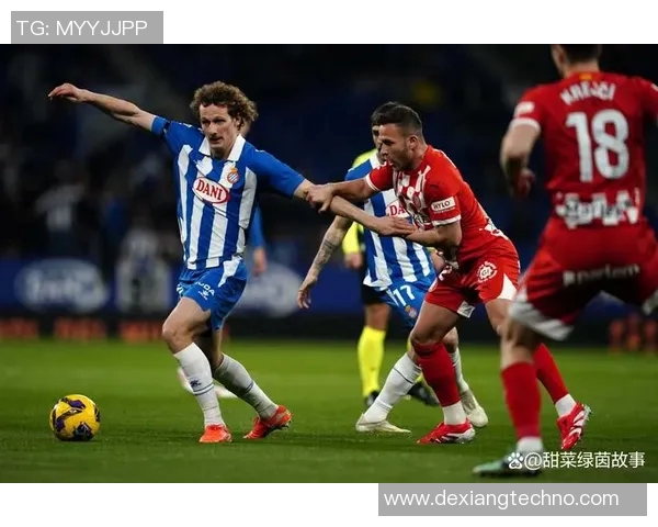 西班牙人对阵马竞的精彩对决揭示了西甲联赛的激烈竞争与球队实力的较量