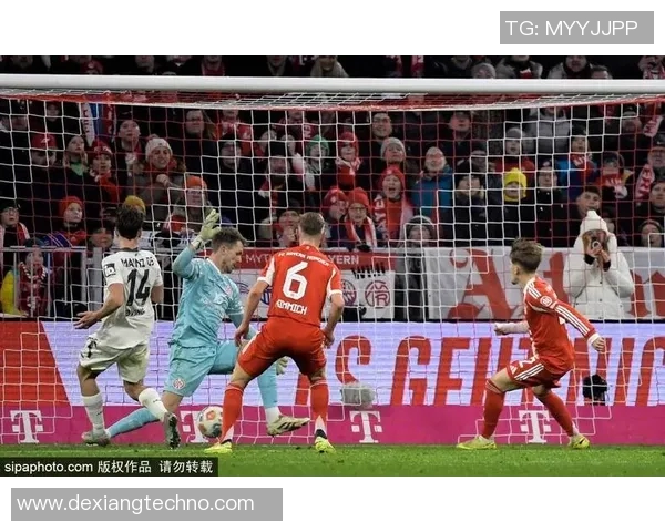 诺伊尔重伤缺席整个赛季拜仁迅速求援德赫亚补缺