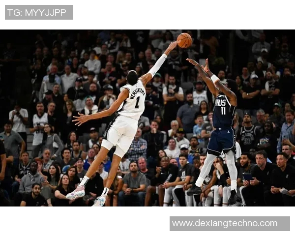 马刺与雷霆2017年季后赛首轮精彩对决回顾及赛后分析