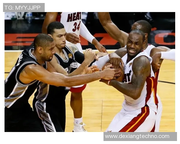 马刺2014年季后赛对决小牛的经典战役回顾与分析