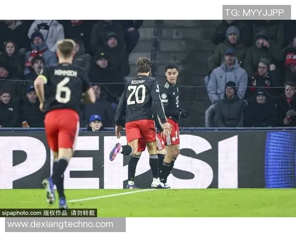 拿玻里与巴黎的足球对决：激情碰撞与战术较量的巅峰之战