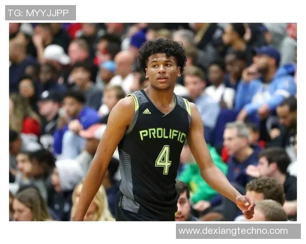 杰伦格林：从天赋少年到NBA明星的成长之路